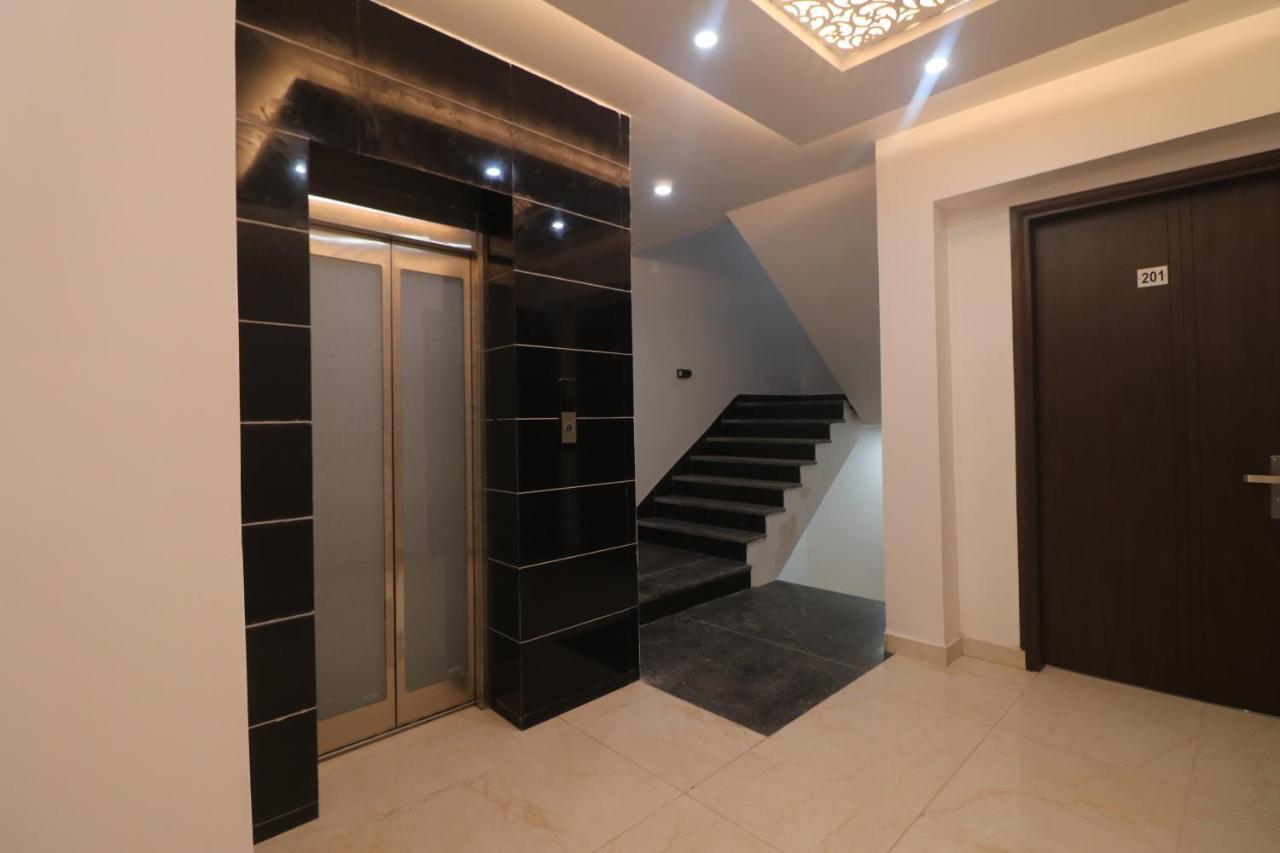 Hotel King Plaza Нью-Делі Екстер'єр фото