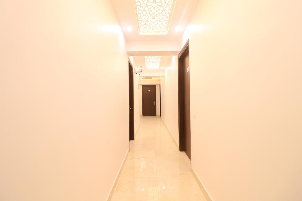 Hotel King Plaza Нью-Делі Екстер'єр фото