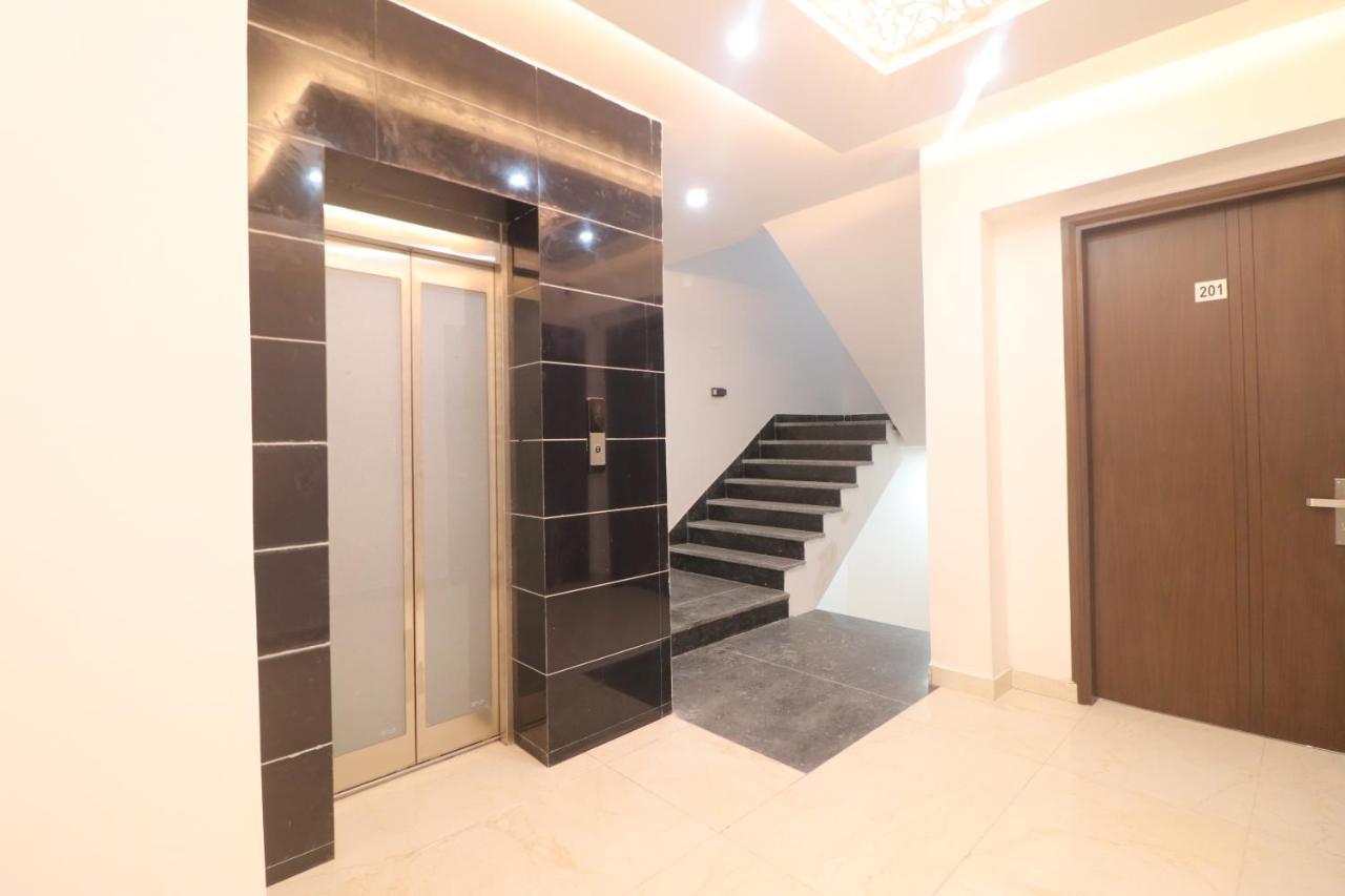 Hotel King Plaza Нью-Делі Екстер'єр фото