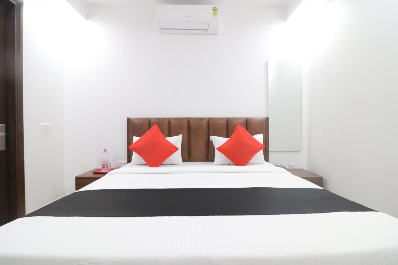 Hotel King Plaza Нью-Делі Екстер'єр фото